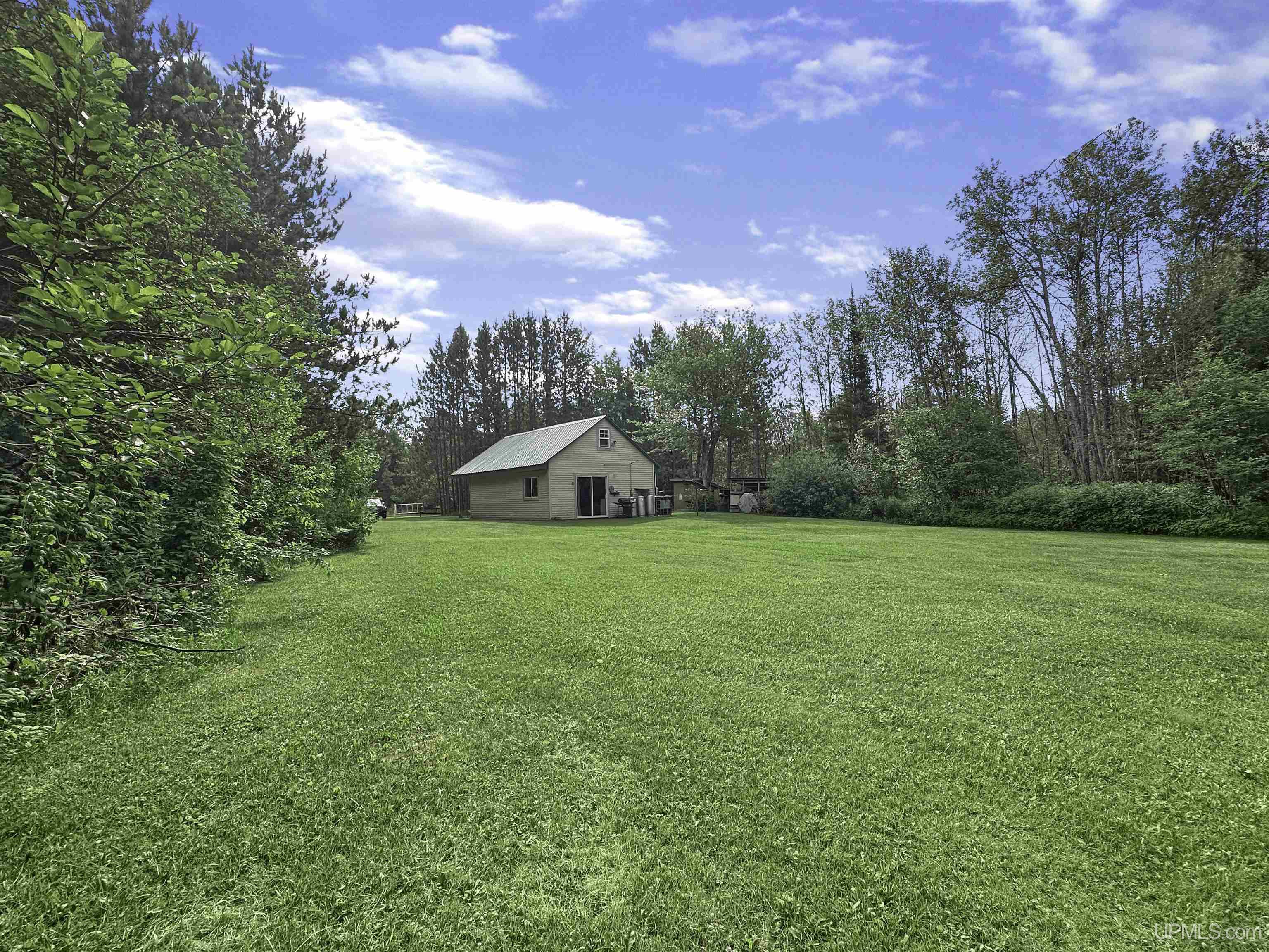 7854 38 Road Rapid River, MI 49878 - Photo 13 of 16
