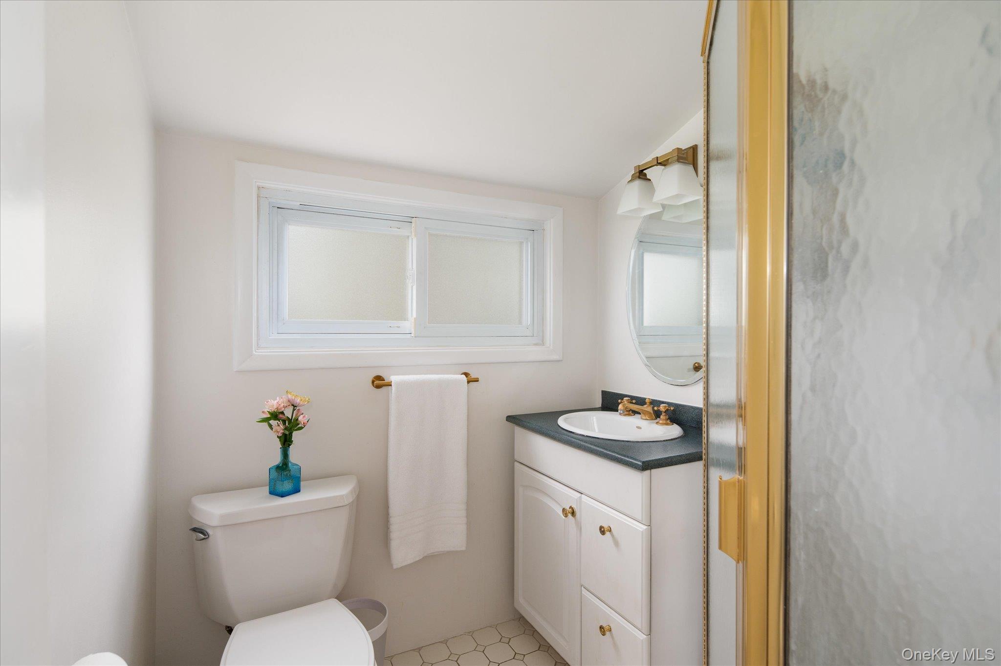 429 Old Post Road Bedford, NY 10506 - Photo 18 of 25 Primary full bath