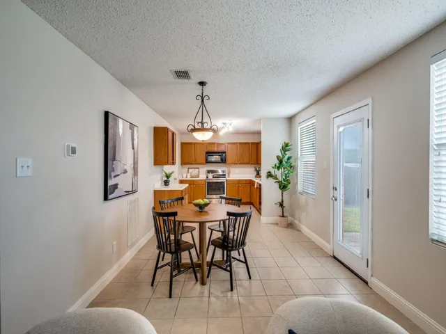 $327,500 | 5933 Thoroughbred Trail, Denton, TX 76210