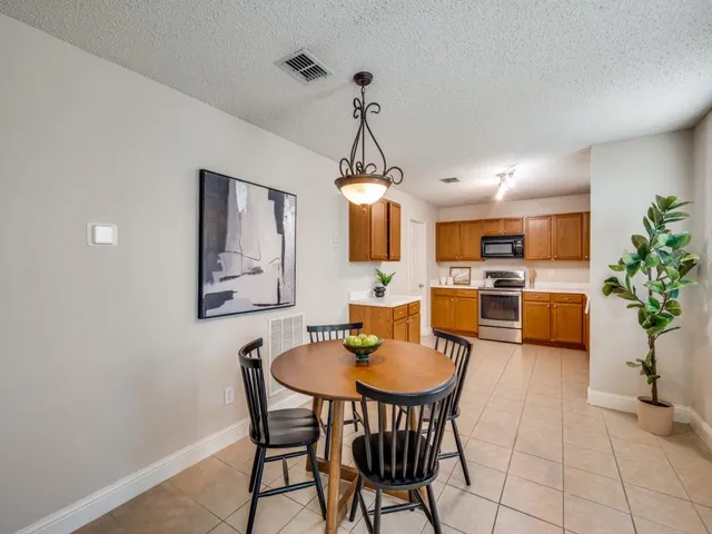 $327,500 | 5933 Thoroughbred Trail, Denton, TX 76210