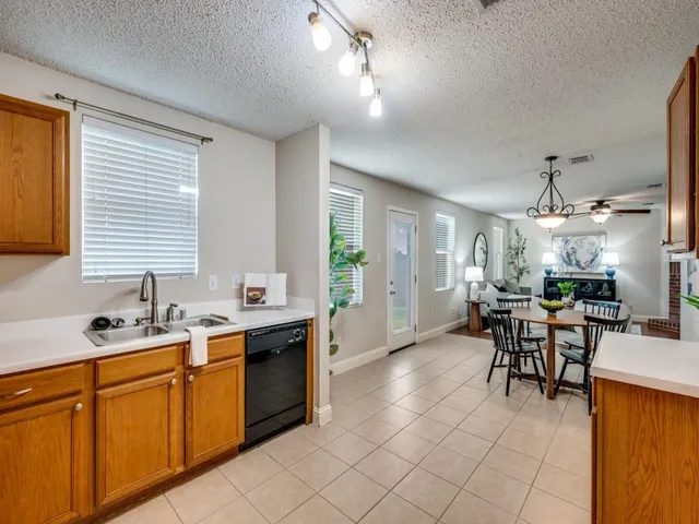 $327,500 | 5933 Thoroughbred Trail, Denton, TX 76210