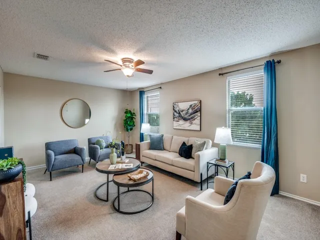 $327,500 | 5933 Thoroughbred Trail, Denton, TX 76210