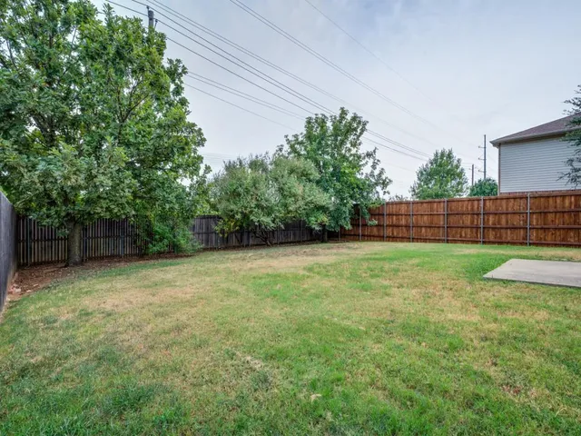 $327,500 | 5933 Thoroughbred Trail, Denton, TX 76210