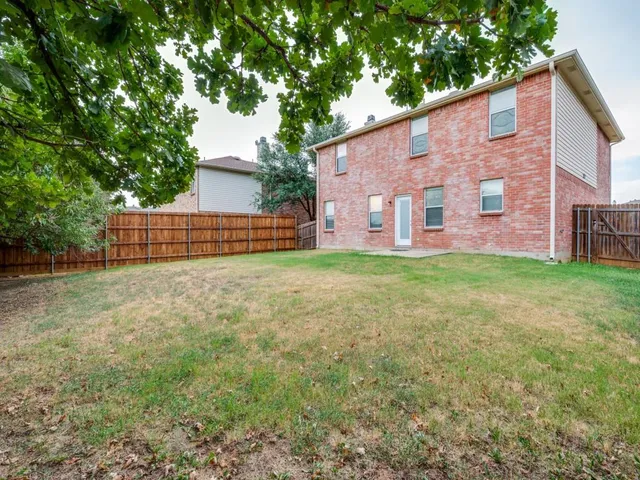 $327,500 | 5933 Thoroughbred Trail, Denton, TX 76210