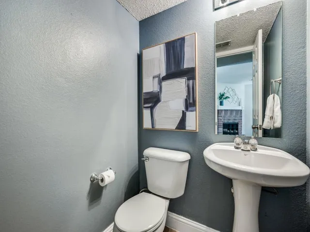 $327,500 | 5933 Thoroughbred Trail, Denton, TX 76210