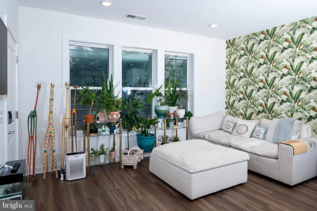 $599,000 | 16132 Frederick Road, Gaithersburg, MD 20877