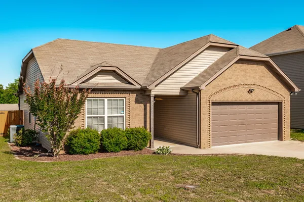 $325,000 | 452 Golf Club Lane, Springfield, TN 37172