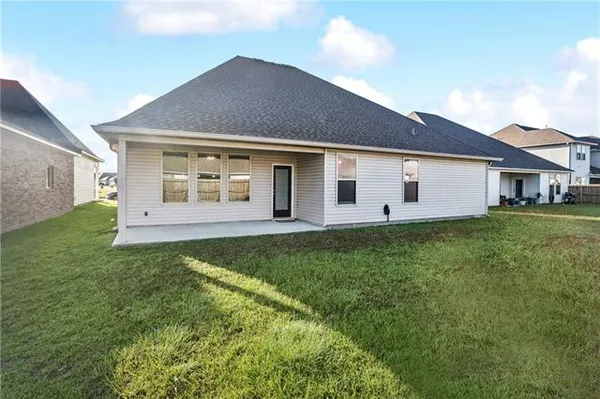 $2,600 | 5213 Peony Mdw Lane, Slidell, LA 70461