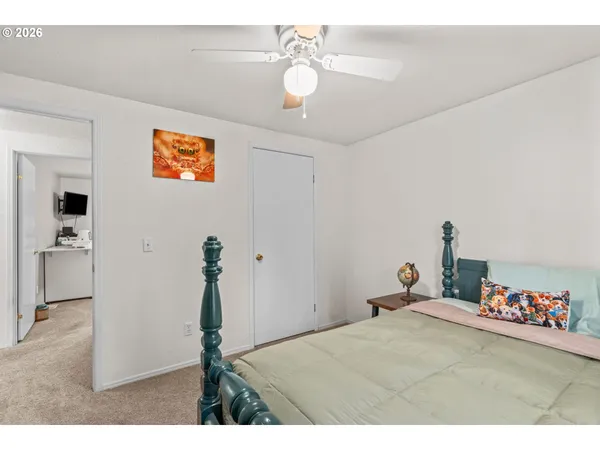 $524,900 | 49400 Eagle Rock Place, Vida, OR 97488