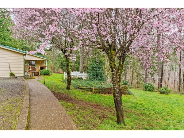 $524,900 | 49400 Eagle Rock Place, Vida, OR 97488