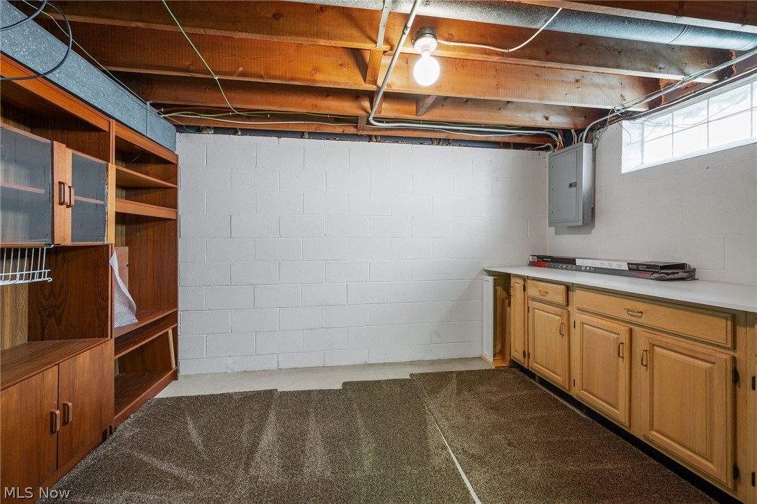 6684 Bonnieview Road Cleveland, OH 44143 - Photo 23 of 29 Basement workshop