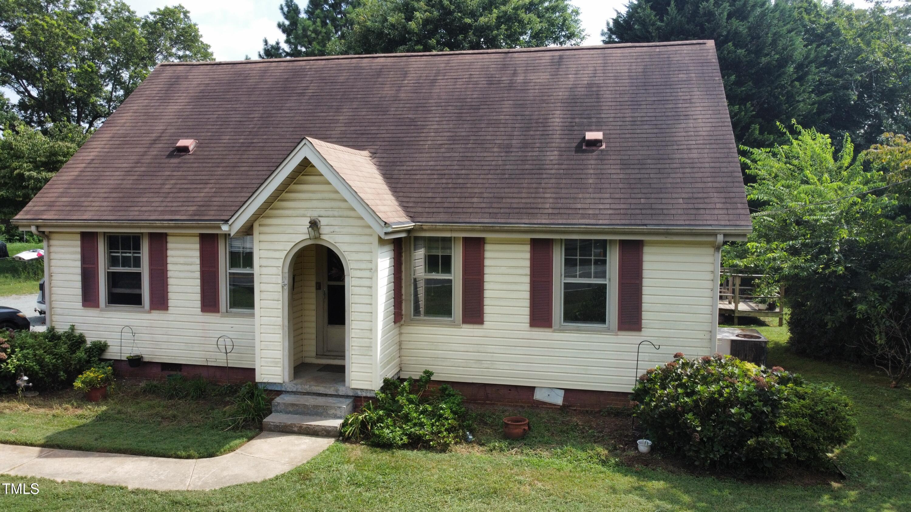 1529 West Hanover Road Burlington, NC 27217 - Photo 1 of 41 dji_fly_20250808_155418_143_175474701441