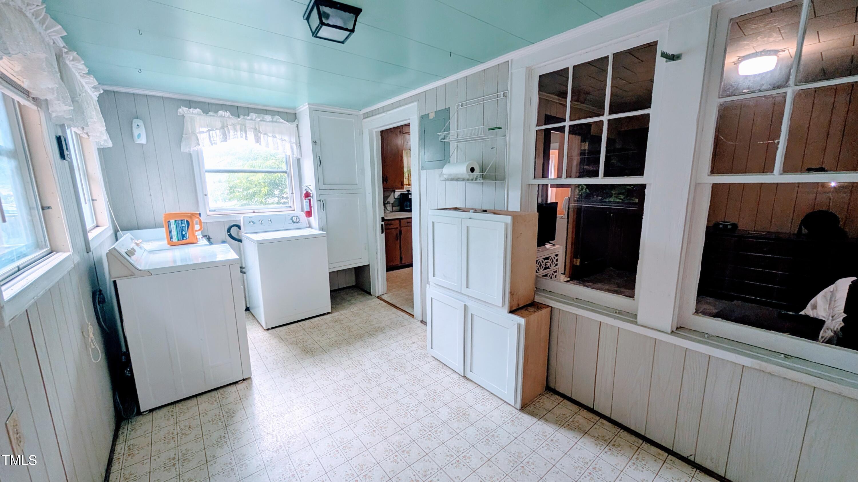 1529 West Hanover Road Burlington, NC 27217 - Photo 13 of 41 PXL_20250805_201854407~2