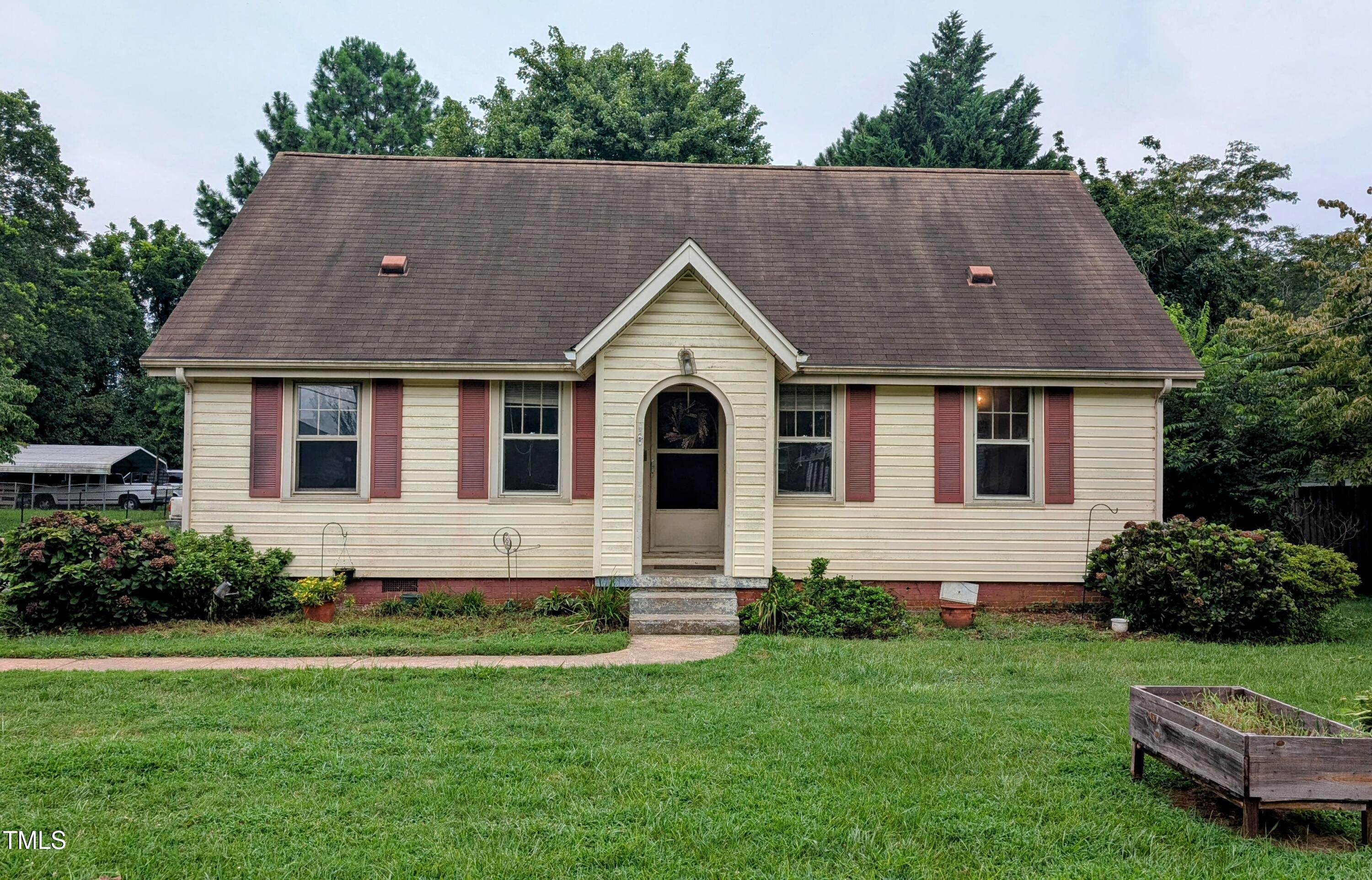 1529 West Hanover Road Burlington, NC 27217 - Photo 3 of 41 PXL_20250807_203122501~2