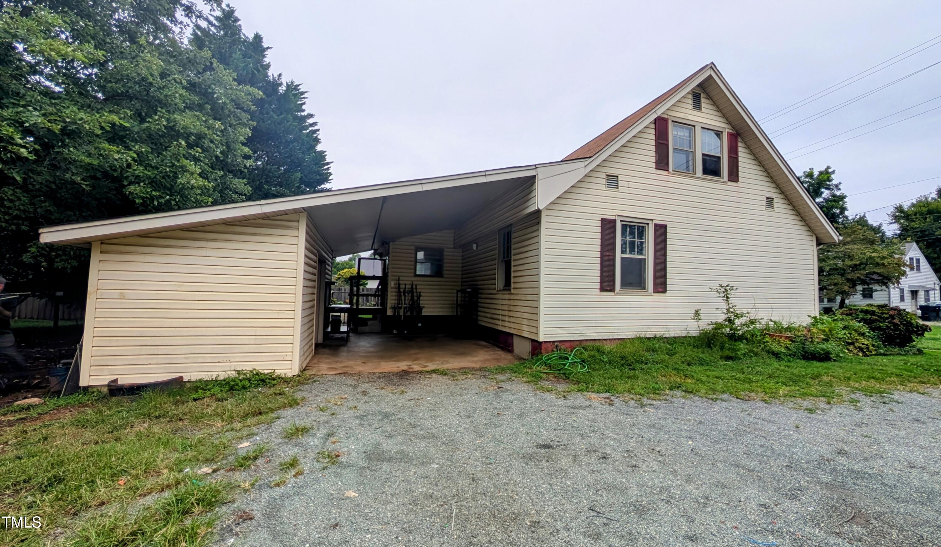 1529 West Hanover Road Burlington, NC 27217 - Photo 32 of 41 PXL_20250807_203912459~2