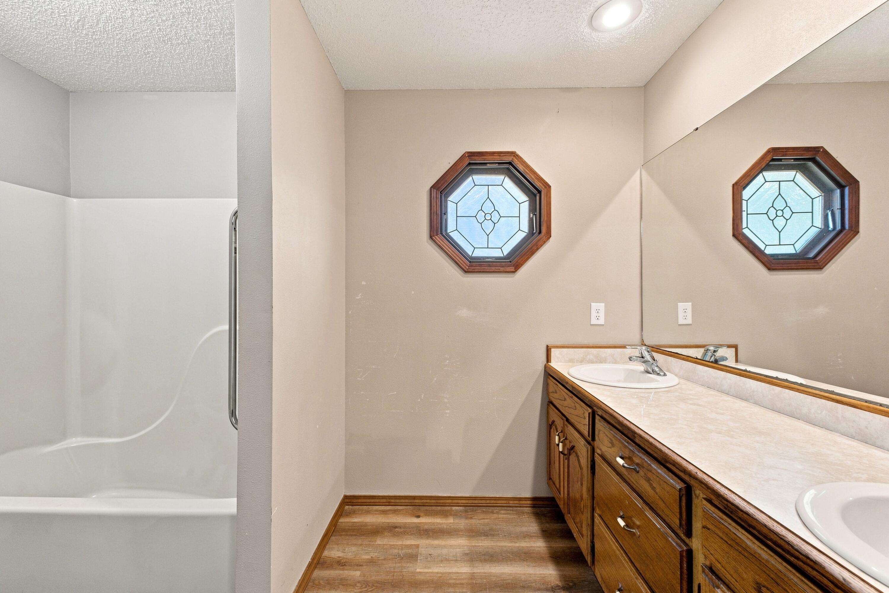 3808 West Kingsley Street Springfield, MO 65807 - Photo 18 of 39 19-print-20260812-20260812-DSC01852