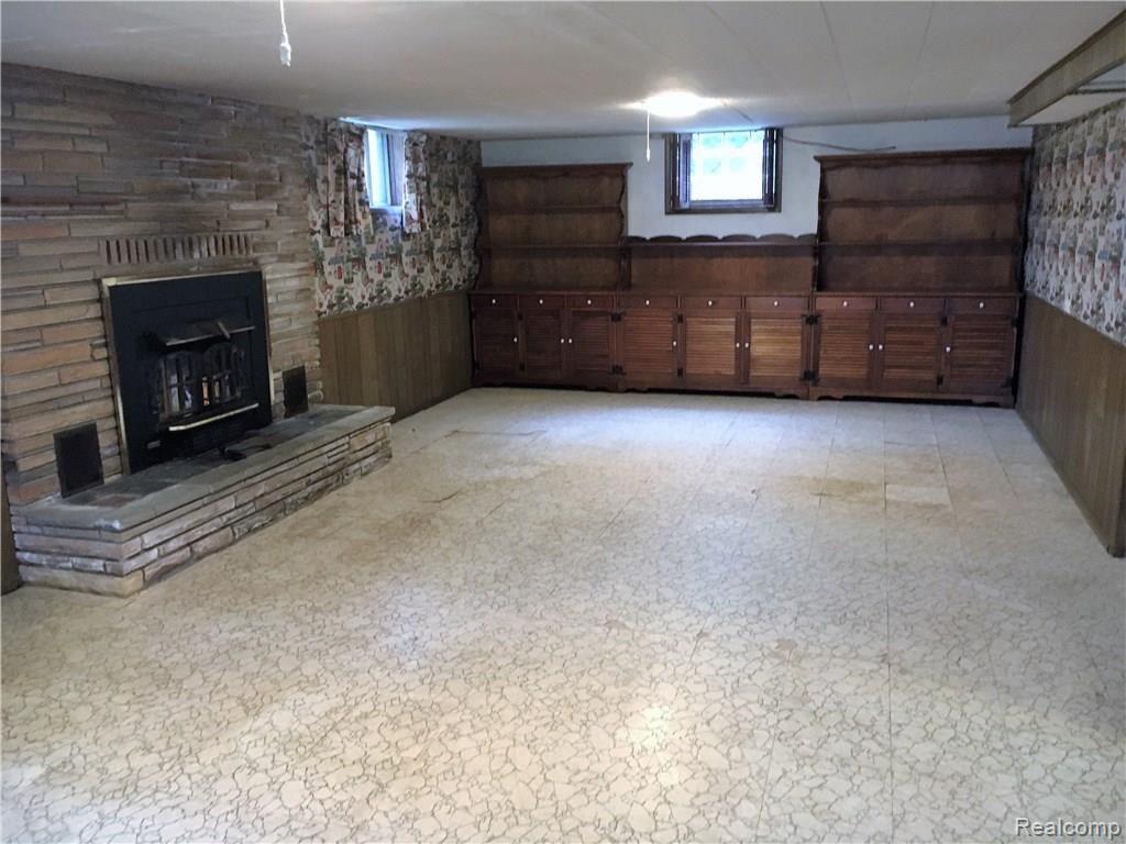 30551 King Road Romulus, MI 48174 - Photo 12 of 21 IMG_5484.JPG