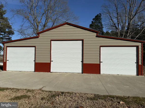$499,000 | 16100 General Puller Highway, Deltaville, VA 23043
