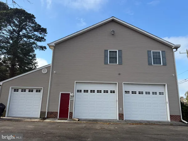 $499,000 | 16100 General Puller Highway, Deltaville, VA 23043