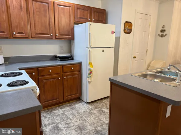 $499,000 | 16100 General Puller Highway, Deltaville, VA 23043