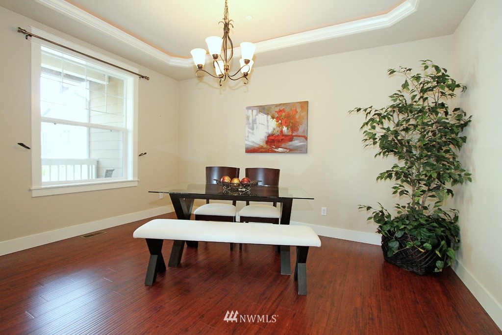 4721 Northeast 13th Place Renton, WA 98059 - Photo 3 of 20 Gallery Image 3
