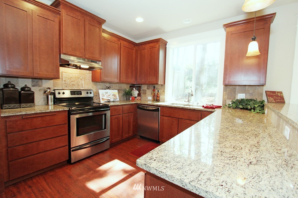 4721 Northeast 13th Place Renton, WA 98059 - Photo 8 of 20 Gallery Image 8
