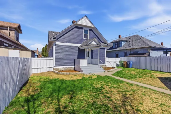 $425,000 | 1621 West Knox Avenue, Spokane, WA 99205