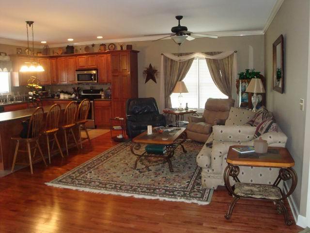 304 West Bailey Road Lewisburg, WV 24901 - Photo 5 of 23 Living Room space