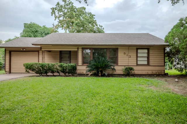 $149,900 | 513 Frankie Street, Wharton, TX 77488