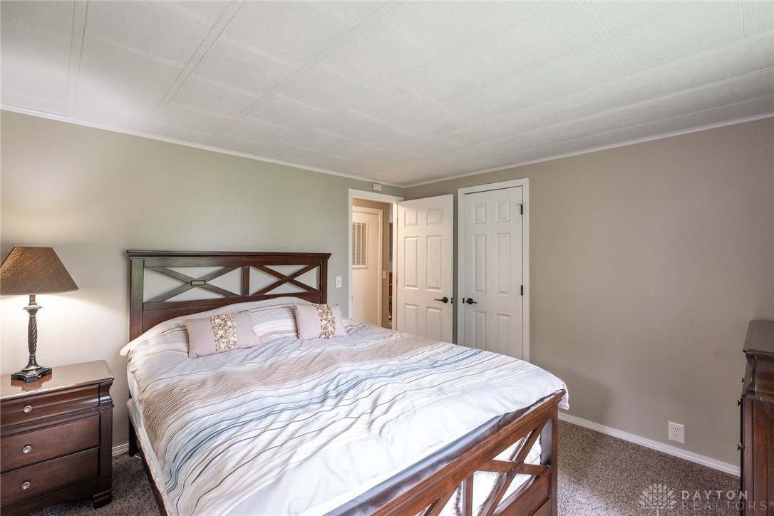 979 Smith Road Xenia, OH 45385 - Photo 6 of 37 Gallery Image 6