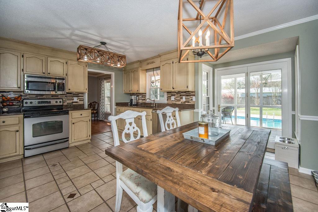716 Windward Way Greer, SC 29650 - Photo 6 of 30 Gallery Image 6