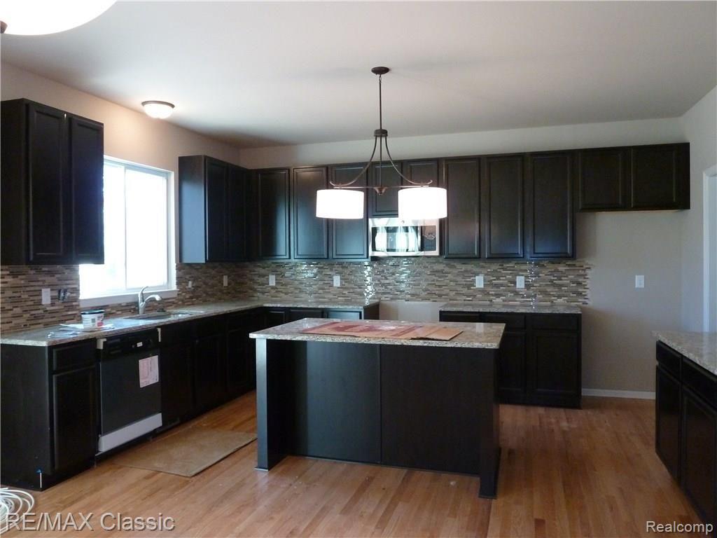 5237 Bradmore Road Warren, MI 48092 - Photo 4 of 13 Gallery Image 4
