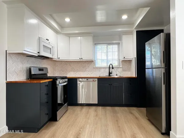 $2,700 | 2002 Calle La Sombra, Unit 1, Simi Valley, CA 93063