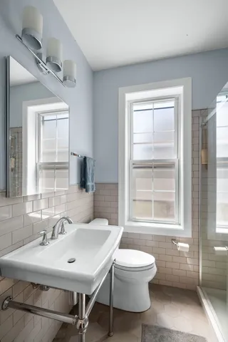 $280,000 | 1424 East 58th Street, Unit 3, Chicago, IL 60637