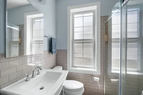 $280,000 | 1424 East 58th Street, Unit 3, Chicago, IL 60637