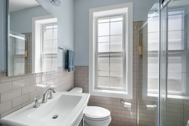 $280,000 | 1424 East 58th Street, Unit 3, Chicago, IL 60637