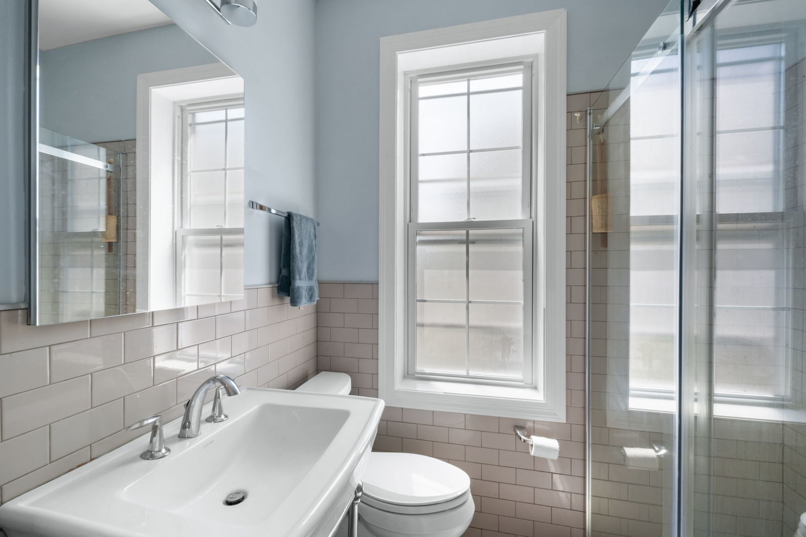 1424 East 58th Street, Unit 3 Chicago, IL 60637 - Photo 14 of 17