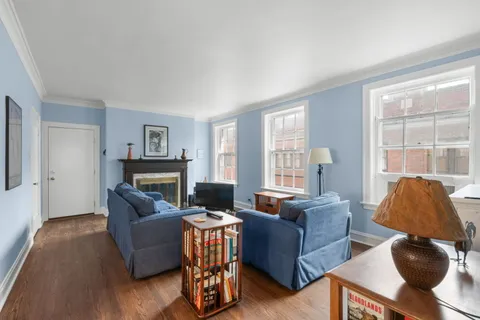 $280,000 | 1424 East 58th Street, Unit 3, Chicago, IL 60637