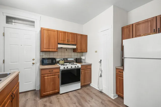 $280,000 | 1424 East 58th Street, Unit 3, Chicago, IL 60637