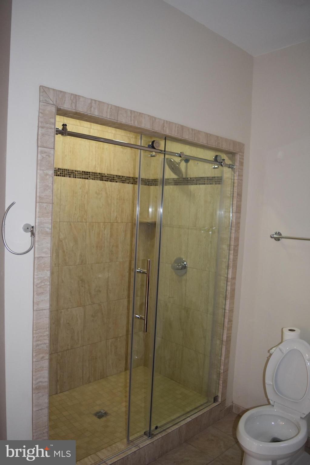 138 R Street Northeast Washington, DC 20002 - Photo 14 of 24 Bath (Master)