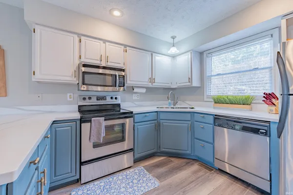 $235,000 | 9465 South Pointe Retreat Drive, Bloomington, IN 47401