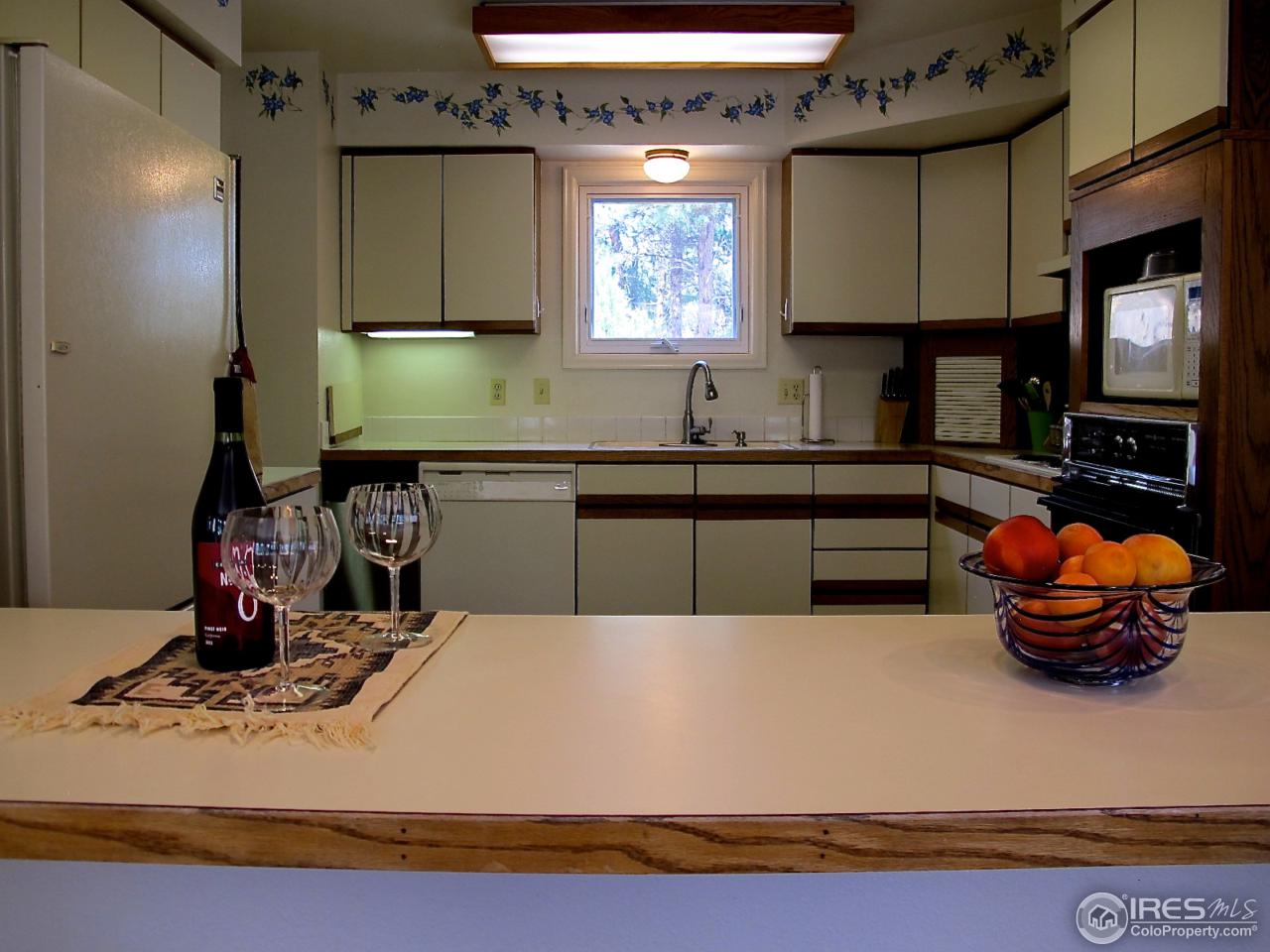 51 Magnolia Road Boulder, CO 80302 - Photo 11 of 35 Kitchen Hatch