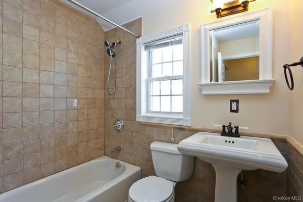 $6,200 | 215 Maple Avenue, Mamaroneck, NY 10543
