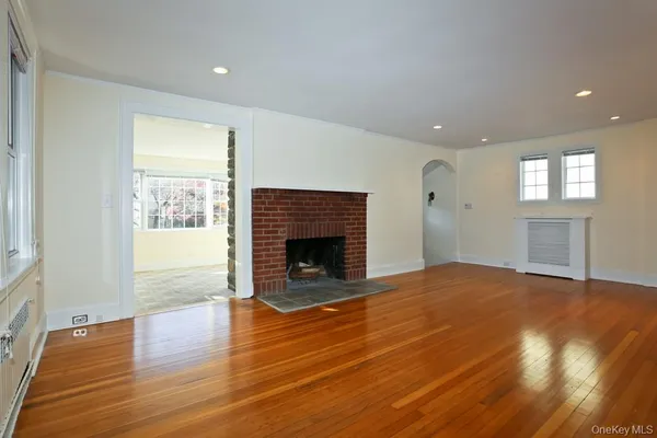 $6,200 | 215 Maple Avenue, Mamaroneck, NY 10543