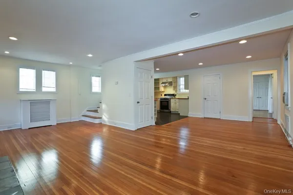 $6,200 | 215 Maple Avenue, Mamaroneck, NY 10543