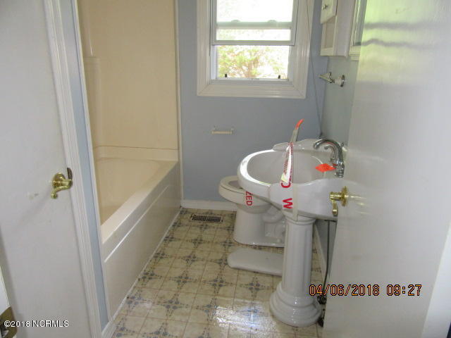 215 Church Road Havelock, NC 28532 - Photo 8 of 9 Bathroom