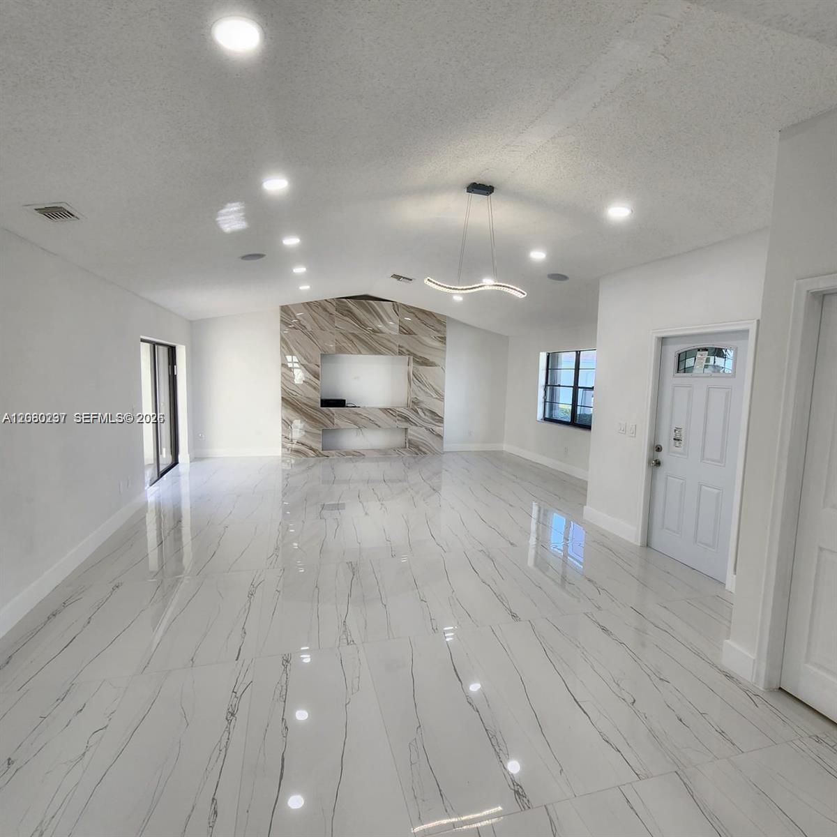 9088 Southwest 22nd Street, Unit E Boca Raton, FL 33428 - Photo 6 of 26 Gallery Image 6