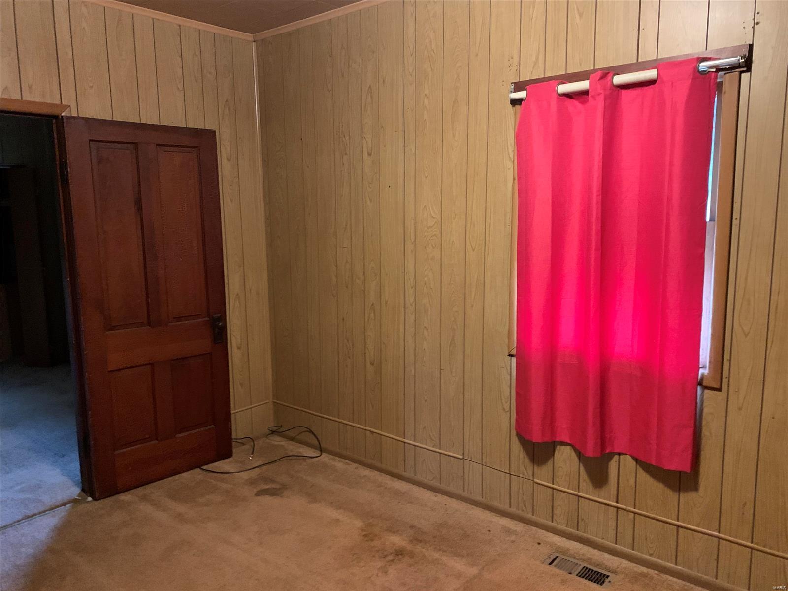 20161 Staunton Road Staunton, IL 62088 - Photo 7 of 16