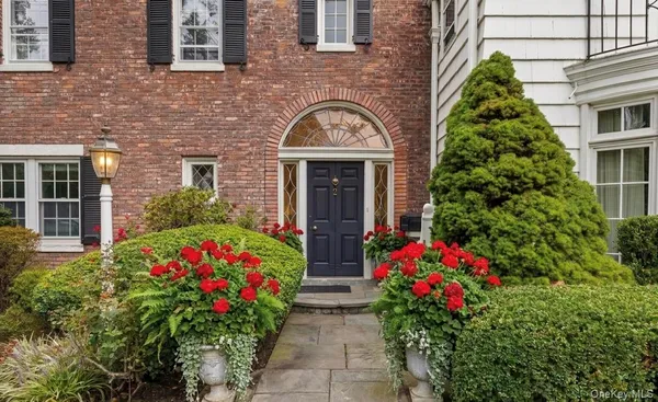 $3,795,000 | 2 Park Drive South, Rye, NY 10580