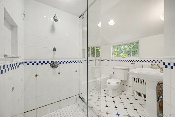 $3,795,000 | 2 Park Drive South, Rye, NY 10580
